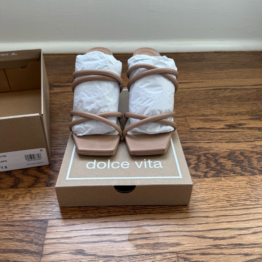 Dolce Vita Women's Beige Strappy Sandals